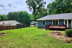 1367 Fairview Trail, Lawrenceville, GA 30043 - Photo 16