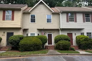 2290 Fairways Ct, Kennesaw, GA 30144 - Photo 2