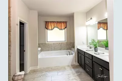 5645 Pleasant Woods Drive, Flowery Branch, GA 30542 - Photo 16