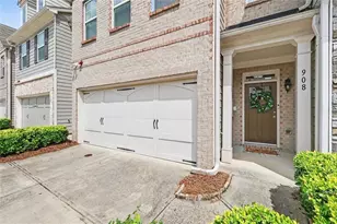 908 Arbor Crowne Dr, Lawrenceville, GA 30045 - Photo 2