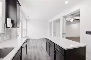 908 Arbor Crowne Dr, Lawrenceville, GA 30045 - Photo 8