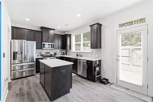 908 Arbor Crowne Dr, Lawrenceville, GA 30045 - Photo 6