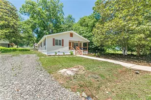 328 Carter St, Greenville, GA 30222 - Photo 1