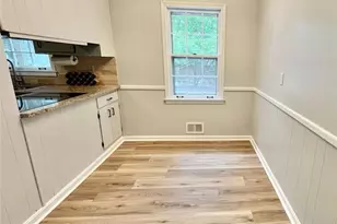 3154 Barkside Ct, Atlanta, GA 30341 - Photo 10