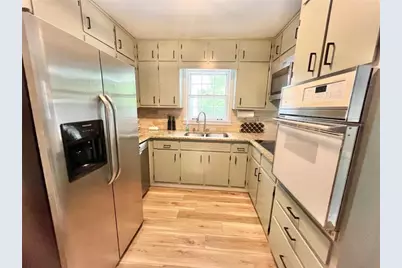 3154 Barkside Court, Atlanta, GA 30341 - Photo 8