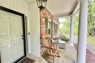 3154 Barkside Ct, Atlanta, GA 30341 - Photo 2