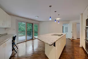 130 Huntcliff Point NE, Sandy Springs, GA 30350 - Photo 12