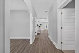 3128 Stonegate Ct SW, Atlanta, GA 30331 - Photo 4