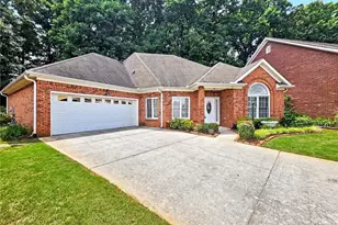 2340 Stockton Walk Ln, Snellville, GA 30078 - Photo 2