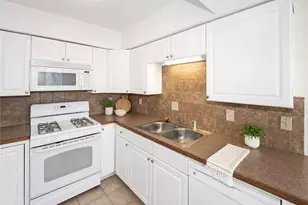 6447 River Park Dr, Riverdale, GA 30274 - Photo 10