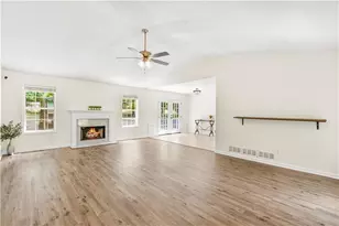4340 Oak Creek Dr, Gainesville, GA 30506 - Photo 6