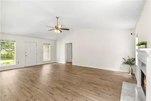 4340 Oak Creek Dr, Gainesville, GA 30506 - Photo 8