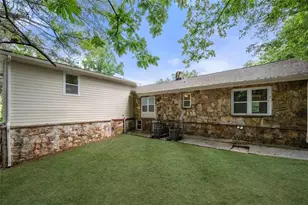 1721 Hortense Pl NW, Atlanta, GA 30318 - Photo 30