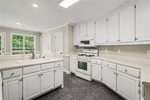 630 Brookgreen Pl, McDonough, GA 30252 - Photo 12