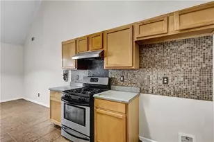 6827 Hill Creek Cove, Lithonia, GA 30058 - Photo 18