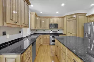 1340 Eryn Cir, Suwanee, GA 30024 - Photo 14