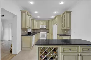 1340 Eryn Cir, Suwanee, GA 30024 - Photo 16