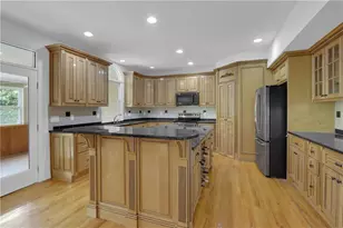 1340 Eryn Cir, Suwanee, GA 30024 - Photo 12