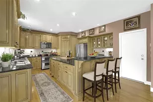 1340 Eryn Cir, Suwanee, GA 30024 - Photo 14