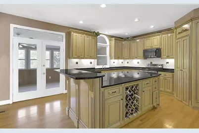 1340 Eryn Circle, Suwanee, GA 30024 - Photo 18