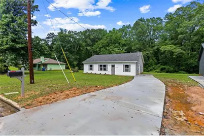 3730 Clearwater Dr, Atlanta, GA 30349 - Photo 2