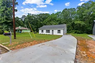 3730 Clearwater Dr, Atlanta, GA 30349 - Photo 2