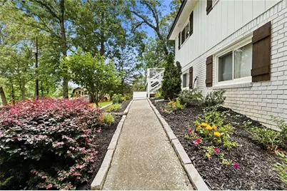 1112 Washington Court, Woodstock, GA 30188 - Photo 2
