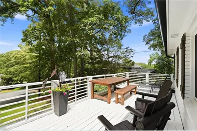 1112 Washington Court, Woodstock, GA 30188 - Photo 4