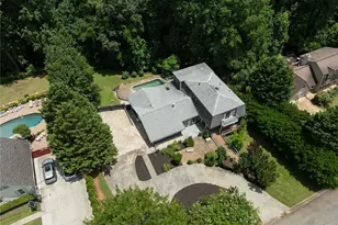 212 Kings Row, Marietta, GA 30067 - Photo 8