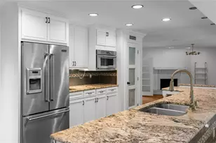 212 Kings Row, Marietta, GA 30067 - Photo 18