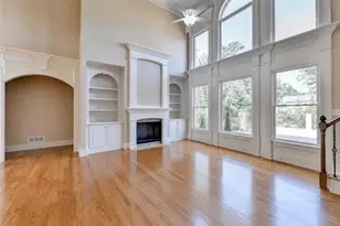 1375 Tree Ln, Snellville, GA 30078 - Photo 10