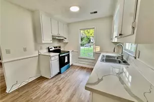 2060 Darrel Ln, Lawrenceville, GA 30046 - Photo 6