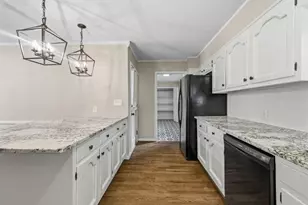 4943 Vernon Oaks Dr, Dunwoody, GA 30338 - Photo 14
