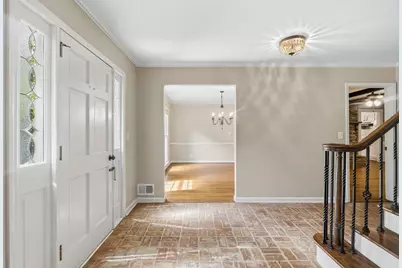 4943 Vernon Oaks Drive, Dunwoody, GA 30338 - Photo 2