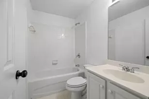 1318 Village Terrace Ct, Dunwoody, GA 30338 - Photo 32