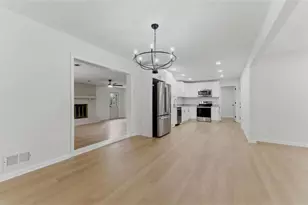 5824 Oakleaf Way, Stone Mountain, GA 30087 - Photo 4