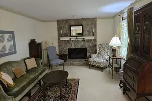 1726 W Point Cir, Marietta, GA 30068 - Photo 6