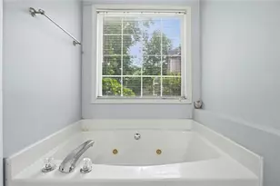 727 8 Point Ct, Suwanee, GA 30024 - Photo 26