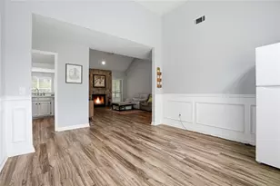 727 8 Point Ct, Suwanee, GA 30024 - Photo 14