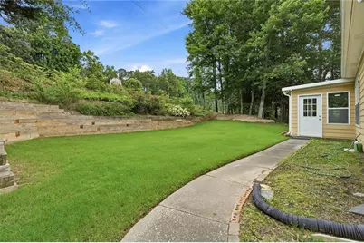 727 Eight Point Court, Suwanee, GA 30024 - Photo 40