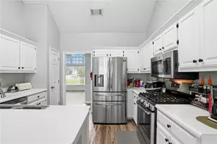 727 8 Point Ct, Suwanee, GA 30024 - Photo 16
