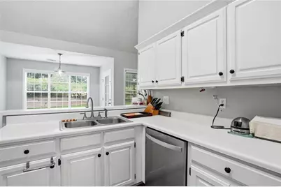 727 Eight Point Court, Suwanee, GA 30024 - Photo 18
