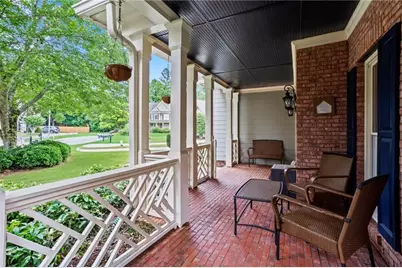 2446 Retreat Close, Marietta, GA 30066 - Photo 4