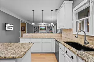 2446 Retreat Close, Marietta, GA 30066 - Photo 12