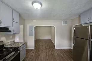 501 Ridgecrest Dr, Riverdale, GA 30274 - Photo 8