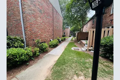 6700 Roswell Road #24E, Atlanta, GA 30328 - Photo 12