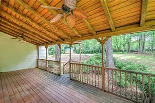 2316 Cross Creek Dr SW, Powder Springs, GA 30127 - Photo 4