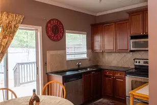 1060 Liberty Pkwy NW, Atlanta, GA 30318 - Photo 2