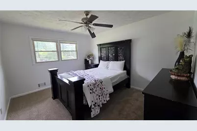 5201 Vivid Drive, Stone Mountain, GA 30087 - Photo 14