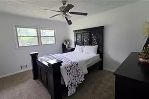 5201 Vivid Dr, Stone Mountain, GA 30087 - Photo 14